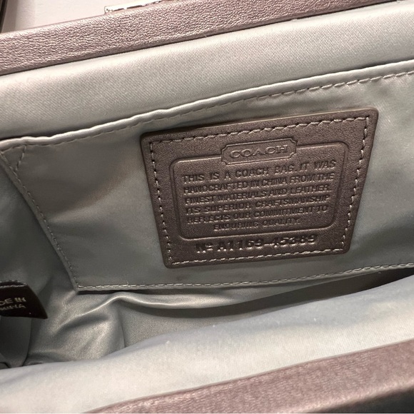 Coach Rare EUC Audrey Sequin Clutch Wristlet with Kiss Lock - Picture 6 of 13